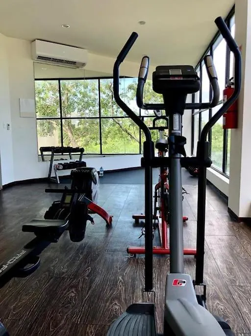 Near Beach+Jungle Views. King Bed+220 Megs+2 Bikes Tulum Apartamento